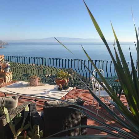 B&B La Terrazza Sul Mare تاورمينا المظهر الخارجي الصورة